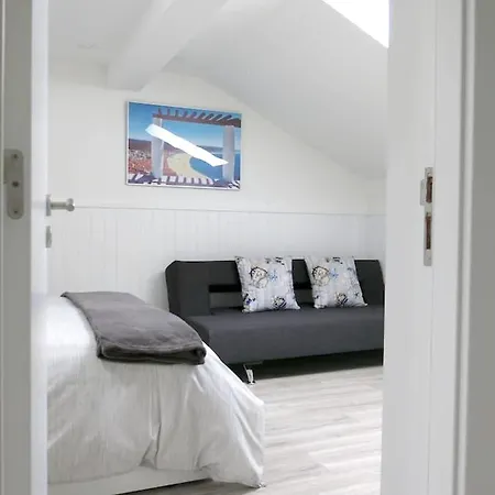Apartament One Bedroom At 500 M Away From The With Wifi Nazaré
